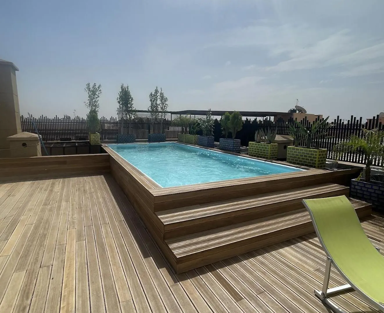 Luxueux 2 Pieces Residence Familiale Avec Piscine Centre Ville contacts