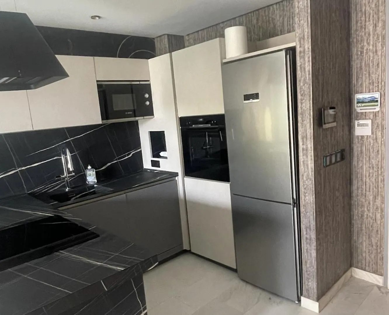 Luxueux 2 Pieces Residence Familiale Avec Piscine Centre Ville Marrakesh